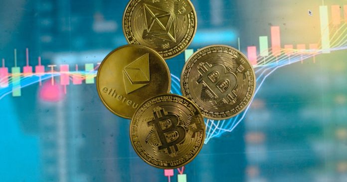 BTC thủng đáy 70.000 USD và động thái lạ của