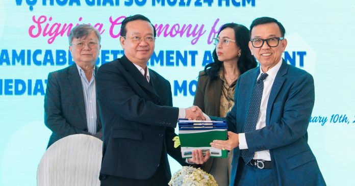 UBND TP.HCM và VWS ký kết thỏa thuận hòa giải
