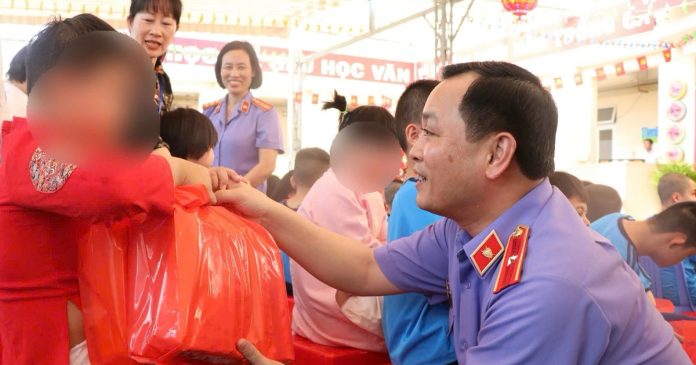 Viện KSND TP.HCM chung tay ‘vì một cái Tết ấm